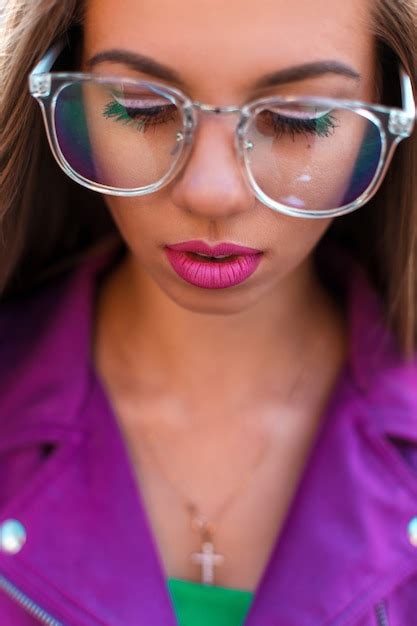 Premium Photo Female Face With Glasses Closeup
