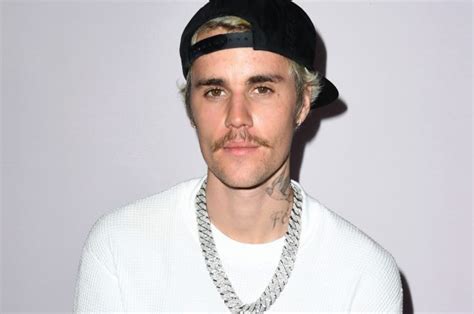 Justin Bieber Biography Wife Age Net Worth Sister House Movies