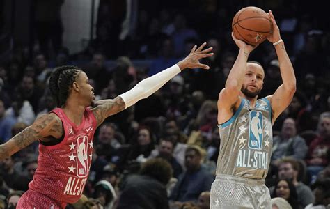 In Nba All Star Game Steph Curry Hits Point Record Lebron James
