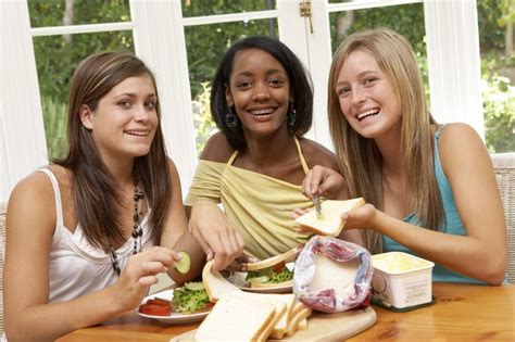 Healthy Diet Tips for Girls Aged 11 to 16 | LIVESTRONG.COM