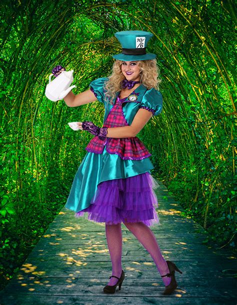10 Head Turning Mad Hatter Costume Ideas For Women Don T Miss Out