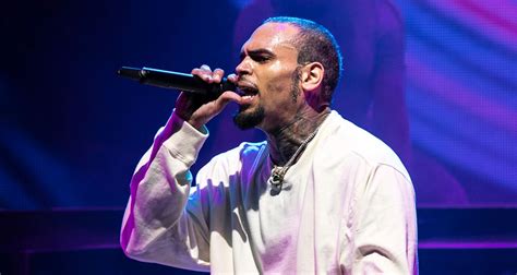 Chris Brown Releases Deluxe Edition Of Breezy Album With 9 New Songs
