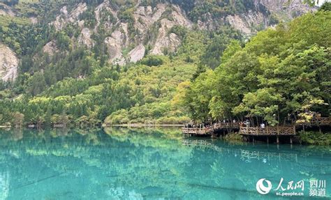 Chinese Scenic Spot Jiuzhaigou Fully Opens After Quake 7 Peoples