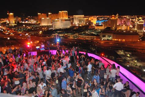Voodoo Rooftop Nightclub 213 Photos Lounges The Rio Las Vegas Nv Reviews Yelp