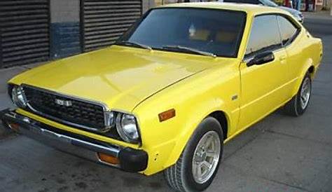 Photo Image Gallery & Touchup Paint: Toyota Corolla in Yellow (539)