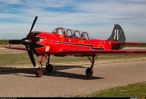 Then you'll love this new show, i am. EC-IAM - Asociación Deportiva "Jacob 52" Yakovlev Yak-52 ...