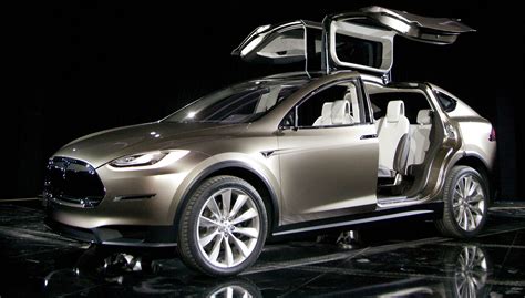 Tesla Suv Tesla Model X An All Electric SUV That S Ridiculously Fast