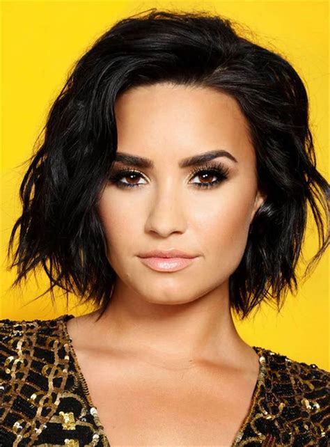 Demi Lovato Sexy Blunt One Side Part Short Lob Wave