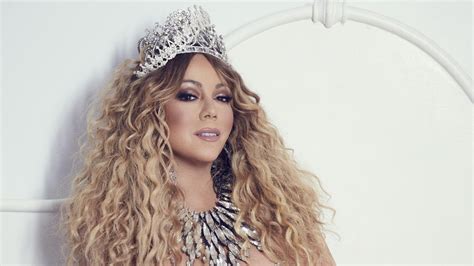 Mariah Carey Poses Topless Talks Diva Moments Las Vegas Life