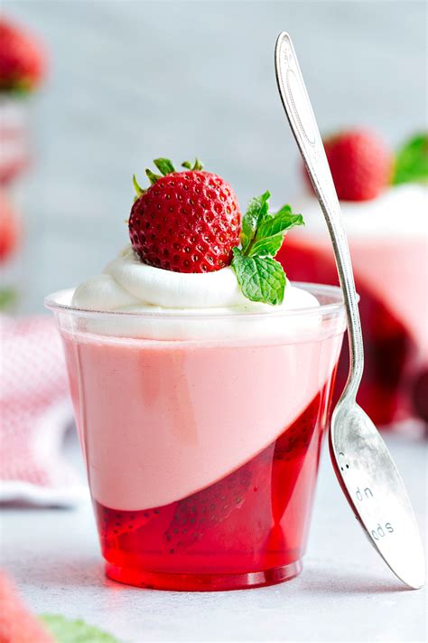 Strawberry Jell O Parfaits Page 2 99easyrecipes