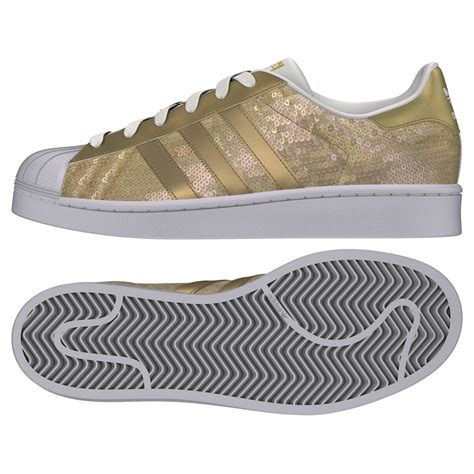 Maybe you would like to learn more about one of these? adidas Originals Superstar Damen gold metallic Mode Damen ...