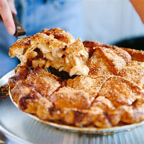 9 Of The Most Delicious Pies From Goldbelly To Celebrate Pi E Day Salted Caramel Apple Pie