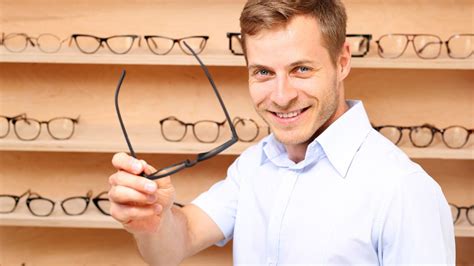 How To Select The Right Prescription Glasses