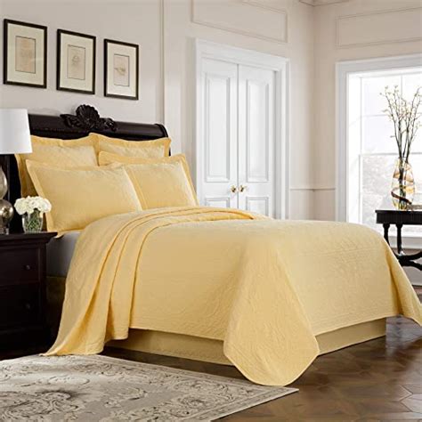 Misc Light Yellow Matelasse Coverlet King Lightweight Embroidered Bedding Textured