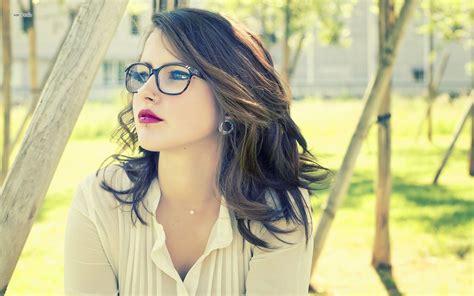 Piercing Brunette Women Face Glasses Women With Glasses Wallpapers
