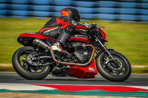 Triumph Speed Twin Rennstall Moto Espíritu Racer