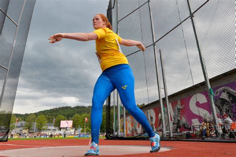 Kastet för honom också förbi stefan fernholm och upp till en tredjeplats på listan över tidernas bästa svenska diskuskastare. Team - Simon Pettersson