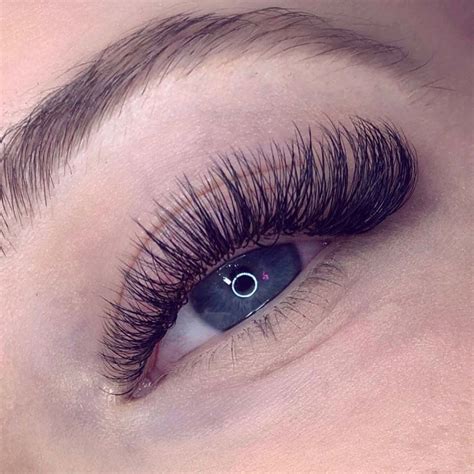 Eyelash Extension Long Beach CA - Brow Heaven Threading Studio