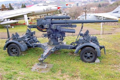 Flak 88mm Il Cannone Da 88 Mm Della Flak Era Probabilment Flickr