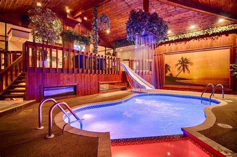 Enjoy no cancellation fees & a price match guarantee on 67 hotels with hot tubs great traveling on business? 12 Romantic Chicago Hotels with Hot Tub, Whirlpool or ...