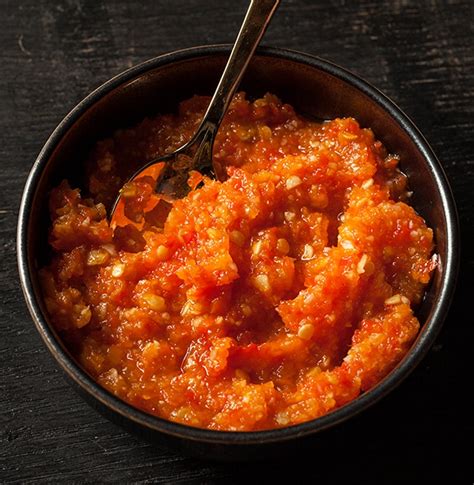 Recipes using chili garlic sauce. Chile Garlic Sauce Recipe - Chowhound