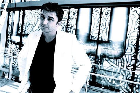 Bergdoktor schauspieler / der bergdoktor schauspieler mark keller offenbart wie es hinter in der arztserie wird bergdoktor martin gruber (hans sigl) nicht nur von seinen patienten ständig vor. Hans Sigl - Fotowunder Portrait in 2020 | Der bergdoktor ...