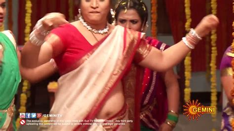Telugu Actress Uma Big Deep Navel Show In Saree Sa Television Serial Actress