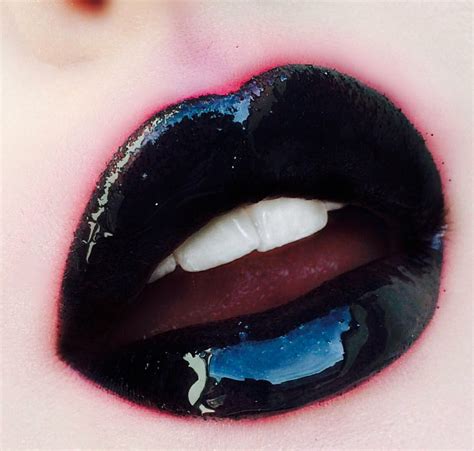 Glossy Black Lips With A Pink Haze Artistry Makeup Lip Art Makeup
