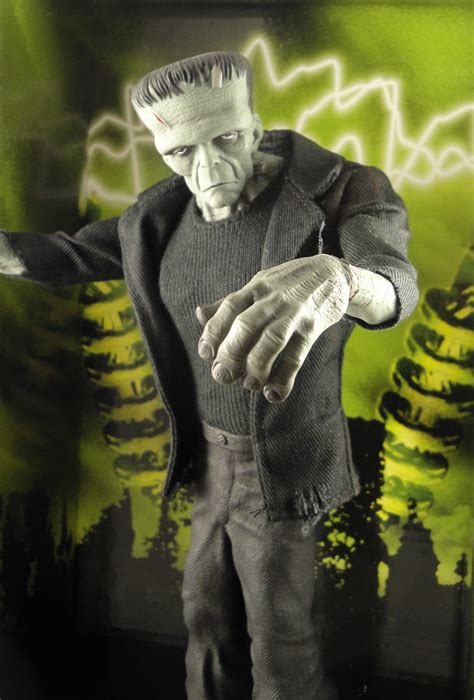 Review - Frankenstein Collectible Figure - BattleGrip