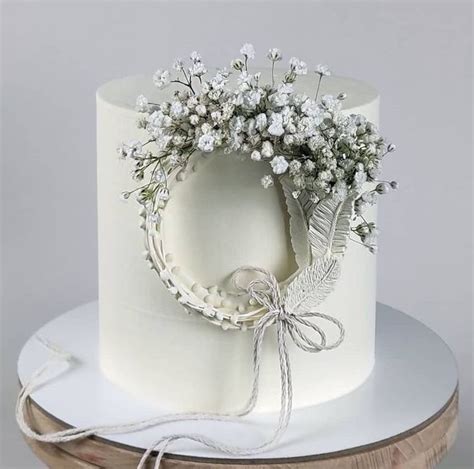 Pin By Lubina De Leeuw On Cake Ideas In 2022 Small Wedding Cakes