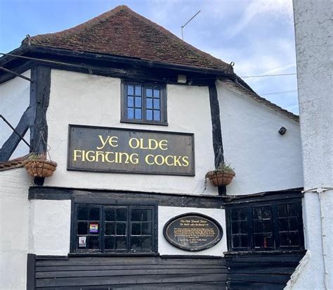 St Albans Englands Oldest Pub Ye Olde Fighting Cocks Closes Bbc News