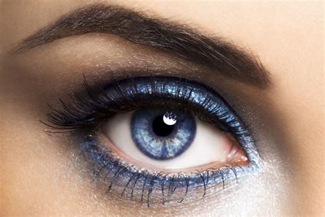 Aprende A Maquillar Los Ojos Azules Trucos De Maquillaje