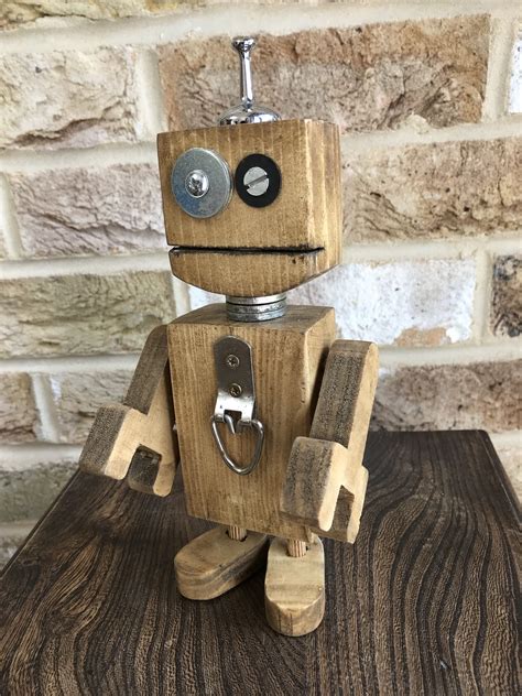 Wooden Robot In 2021 Handmade Wooden Toys Wooden Toys Diy Recycled