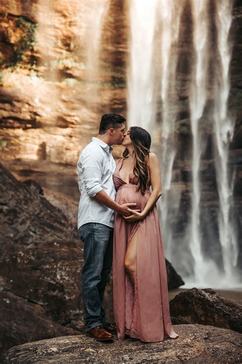 Pregnancy Photography Poses For Couples Photography Subjects