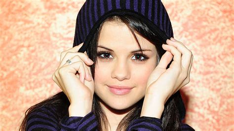 The song was released on march 14, 2011, as the lead single from the band's third album, when the sun goes down (2011). Selena Gomez HD Wallpapers | WeNeedFun