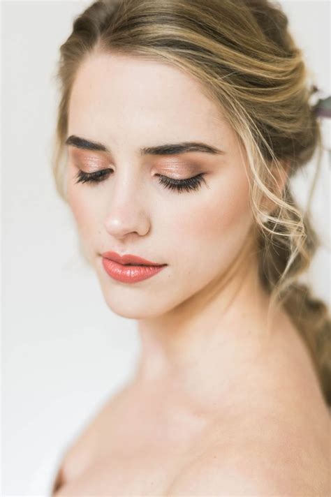 Soft Romantic Wedding Makeup In Earthy And Warm Tones By Isabelplett