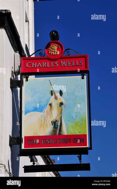 The Unicorn Public House Sign Deddington Oxfordshire Stock Photo Alamy