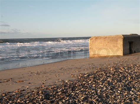 Bunker Aus Dem Weltkrieg Ruinieren Am Strand An Der Nordsee Stock Bild Colourbox