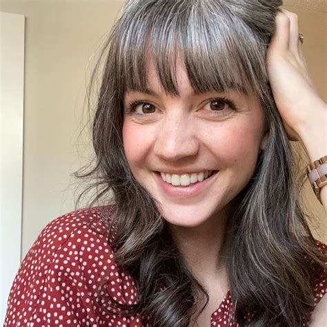26 Year Old School Teacher Is Embracing Her Gray Hair After Years Of