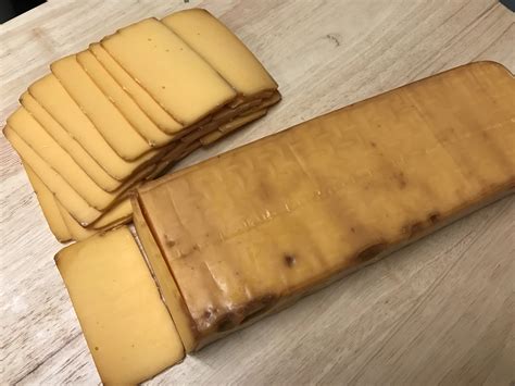 1lb Smoked Cheddar Cheese Hummers Meats