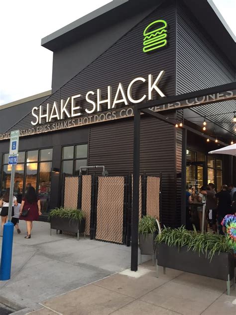 Shake Shack 27 Photos And 20 Reviews Burgers 2090 Mall Walk