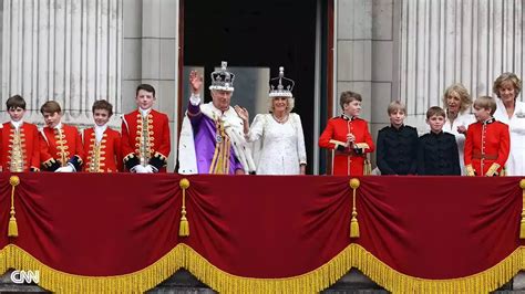 Heres Who Is Joining King Charles Iii On The Buckingham Palace Balcony