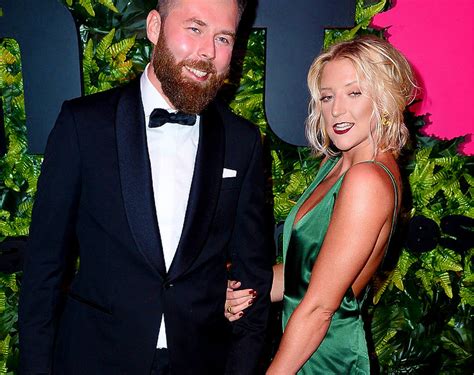 Lara żyje w zgodzie z naturą i jej energią. Lara Gessler Córka : Córka Magdy Gessler - Lara Gessler w ...