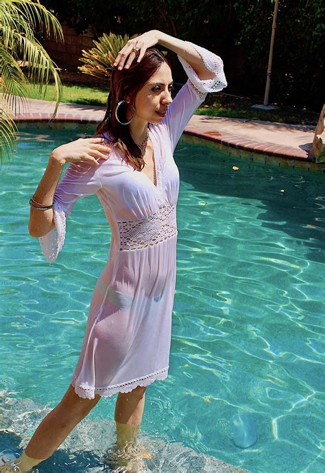 Wwf 76508 Video Selena Wet White Dress In Pool Wetlook World Forum V50