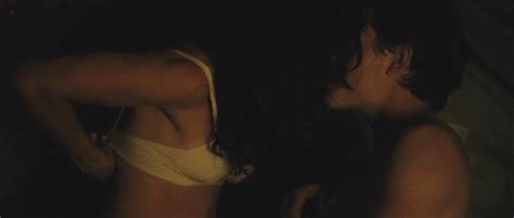 Nude Video Celebs Alice Braga Nude On The Road