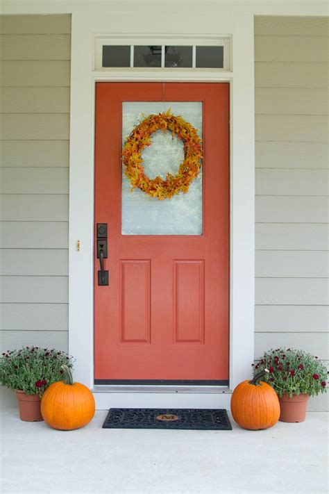This family swapped their suburban apartment for a converted motorhome, with mother less gives us more. Little Bits of Home: Fall Door Decor