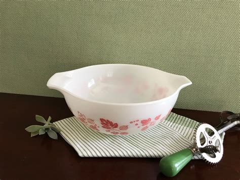 Vintage Pyrex Mixing Bowl Pink Gooseberry Pyrex Cinderella Pyrex Bowl