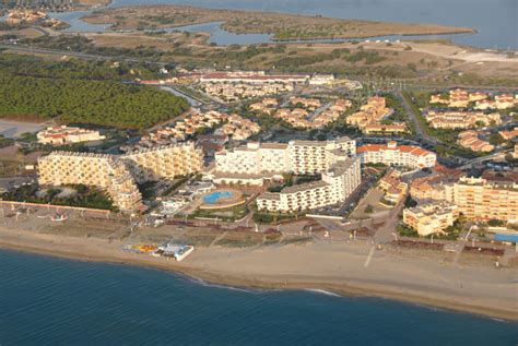 At the end of the spanish civil war, le barcarès was the site of a camp housing republican escapees from spain. Résidence Lagrange Classic Le Lydia Playa - Port Barcares ...