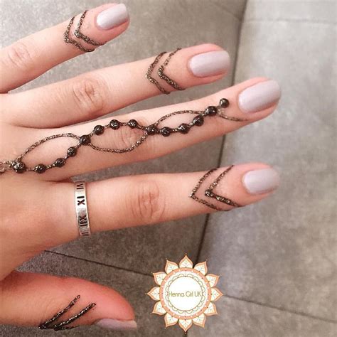 A Simple Hennagirluk Design 💕 Henna Tattoo Designs