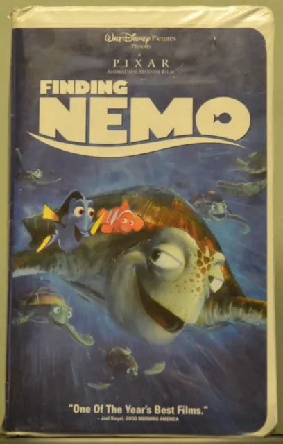 FINDING NEMO WALT Disney Pictures Vintage VHS 2003 Clamshell Case